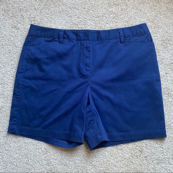 Lands’ End Shorts - Picture 1 of 5